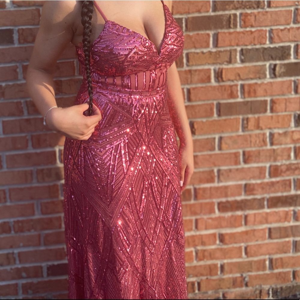 Size 8 - Picture 2 of 3